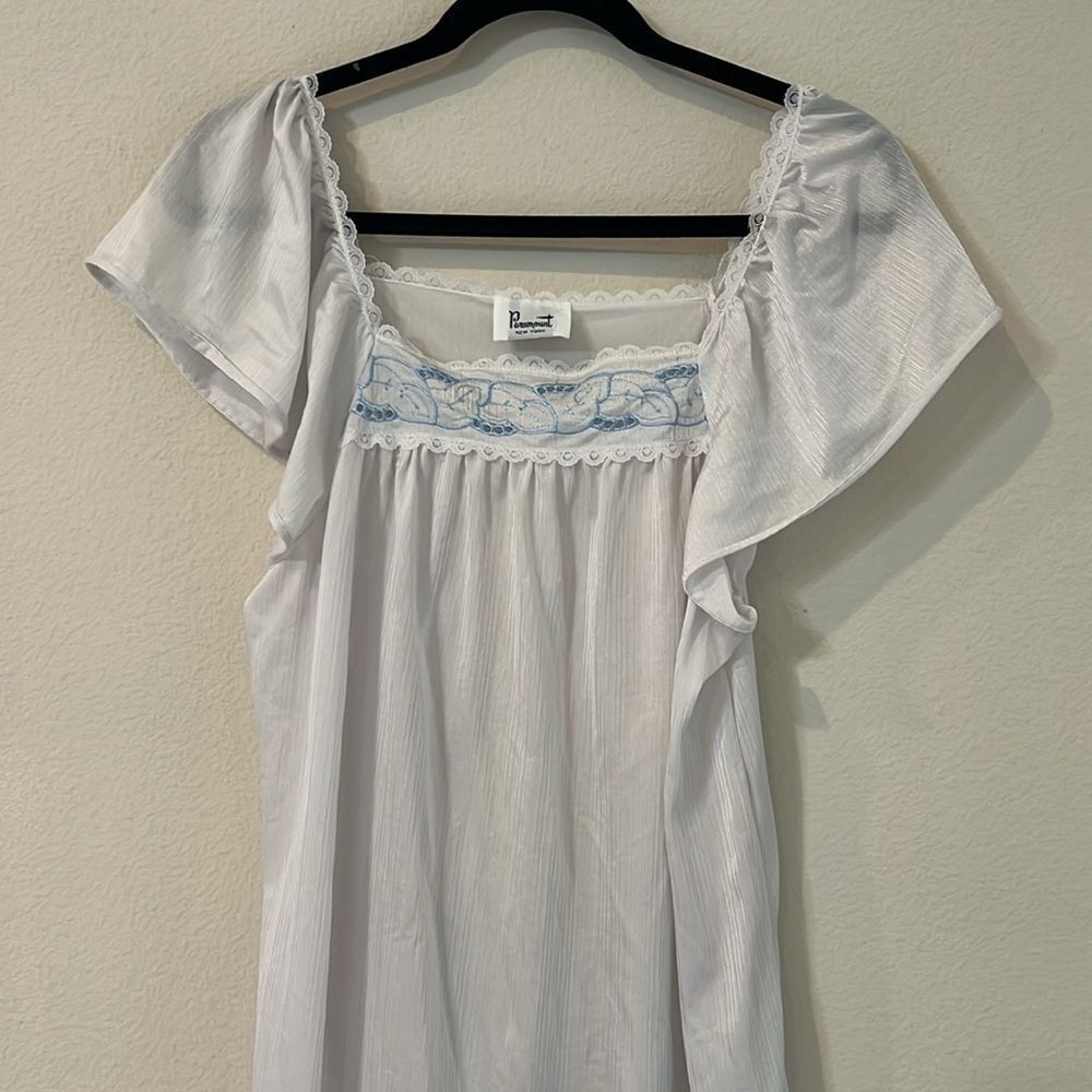 Vintage Paramount New York Night Gown